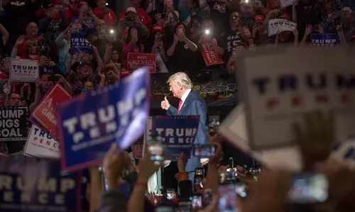 പോള്‍ റയാന്‍ കഴിവുകെട്ടവനാണെന്ന് ട്രംപ്