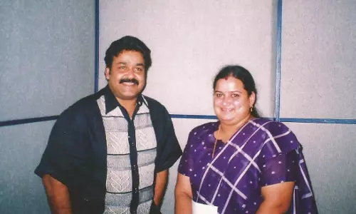 പുലിമുരുകന് പോസ്റ്റ് നീക്കം ചെയ്തിട്ടില്ല; താരാരാധകര്ക്ക് ചുട്ടമറുപടിയുമായി നിഷ പുലിമുരുകന് പോസ്റ്റ് നീക്കം ചെയ്തിട്ടില്ല; താരാരാധകര്ക്ക് ചുട്ടമറുപടിയുമായി നിഷ