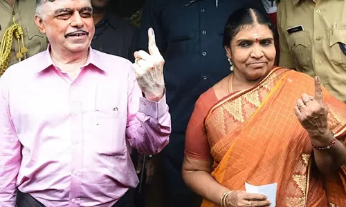 കേരള ചരിത്രത്തില്‍ ആദ്യമായി ഗവര്‍ണര്‍ വോട്ട് ചെയ്തു