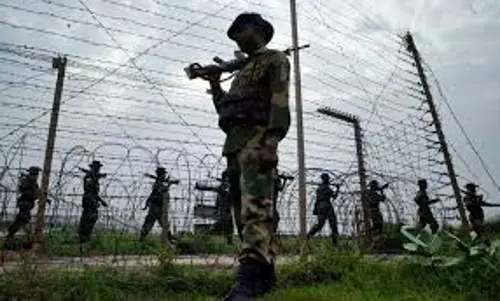 കശ്മീരില് പാക് വെടിവെപ്പ്; ജവാനടക്കം 13 പേര്ക്ക് പരിക്ക് കശ്മീരില് പാക് വെടിവെപ്പ്; ജവാനടക്കം 13 പേര്ക്ക് പരിക്ക്