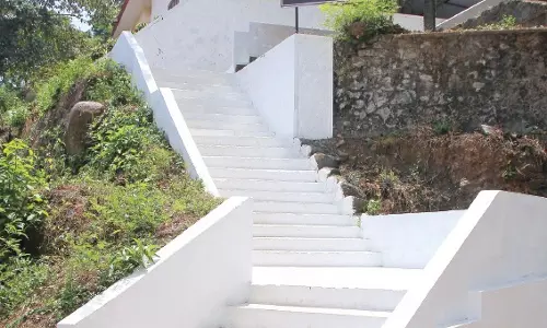 സന്തോഷ് മാധവന് ഭൂമി ഇടപാട് കേസ് മൂവാറ്റുപുഴ വിജിലന്സ് കോടതി ഇന്ന് പരിഗണിക്കും സന്തോഷ് മാധവന് ഭൂമി ഇടപാട് കേസ് മൂവാറ്റുപുഴ വിജിലന്സ് കോടതി ഇന്ന് പരിഗണിക്കും