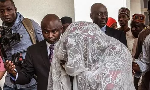 ബോക്കോ ഹറാം തട്ടികൊണ്ടുപോയ സ്കൂള് കുട്ടികളില് രണ്ടുപേരെ മോചിപ്പിച്ചു ബോക്കോ ഹറാം തട്ടികൊണ്ടുപോയ സ്കൂള് കുട്ടികളില് രണ്ടുപേരെ മോചിപ്പിച്ചു