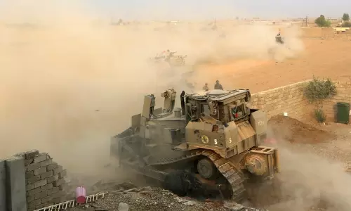 മൂസില് പിടിച്ചെടുക്കാനുള്ള ഇറാഖി സേനയുടെ ശ്രമം തുടരുന്നു മൂസില് പിടിച്ചെടുക്കാനുള്ള ഇറാഖി സേനയുടെ ശ്രമം തുടരുന്നു