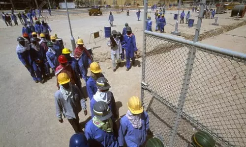 സൗദി തൊഴില്‍ മേഖലയിലെ നിയമ ലംഘനം: വിവരമറിയിക്കാന്‍ സ്വദേശികളുടെ മത്സരം