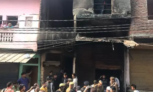ഉത്തര്‍പ്രദേശില്‍ വസ്ത്രനിര്‍മ്മാണ ശാലയില്‍ തീപിടുത്തം: 13 മരണം