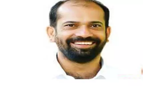 നേതാക്കള്‍ ജനങ്ങള്‍ക്കിടയിലേക്ക് ഇറങ്ങണമെന്ന് അനില്‍ അക്കര