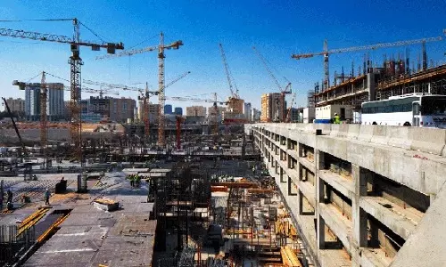 ഗള്ഫ് നിര്മാണ മേഖല സാധാരണ നിലയിലേക്ക് ഗള്ഫ് നിര്മാണ മേഖല സാധാരണ നിലയിലേക്ക്