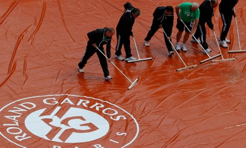 മഴയില്‍ മുങ്ങി ഫ്രഞ്ച് ഓപ്പണിന്റെ ആദ്യ ദിനം