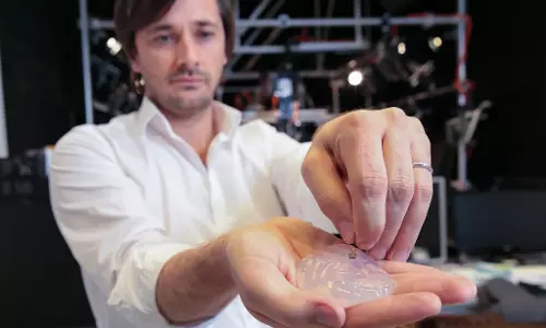 നട്ടെല്ല് തകര്ന്ന് ചലനശേഷി നഷ്ടപ്പെട്ട ആളുകള്ക്ക് പ്രതീക്ഷ നല്കി പുതിയ കണ്ടെത്തല് നട്ടെല്ല് തകര്ന്ന് ചലനശേഷി നഷ്ടപ്പെട്ട ആളുകള്ക്ക് പ്രതീക്ഷ നല്കി പുതിയ കണ്ടെത്തല്