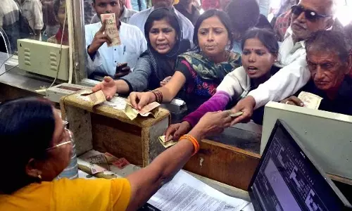 നോട്ട് നിരോധം: ഉത്തരേന്ത്യയില്‍ ഇന്ന് ബാങ്ക് അവധി; പ്രതിസന്ധി രൂക്ഷമാകും