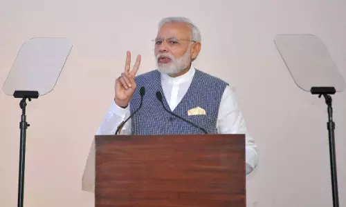 നോട്ടുകളുടെ മൂല്യം ഇല്ലാതാക്കിയതിന് ശേഷം രാജ്യത്തെ  പാവപ്പെട്ടവര്‍ സമാധാനത്തോടെ ഉറങ്ങുകയാണെന്ന് പ്രധാനമന്ത്രി നരേന്ദ്രമോദി