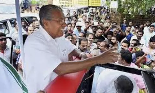 നോട്ട് പ്രതിസന്ധിക്ക് പരിഹാരമായില്ല; വരും ദിവസങ്ങളില് സമരം ശക്തമാക്കും നോട്ട് പ്രതിസന്ധിക്ക് പരിഹാരമായില്ല; വരും ദിവസങ്ങളില് സമരം ശക്തമാക്കും