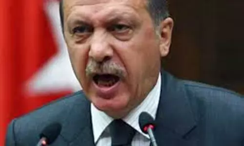 തുര്‍ക്കി പ്രസിഡന്‍റ് റജബ് ത്വയ്യിബ് ഉര്‍ദുഗാനെതിരെ ജര്‍മനിയില്‍ കൂറ്റന്‍ പ്രകടനം.