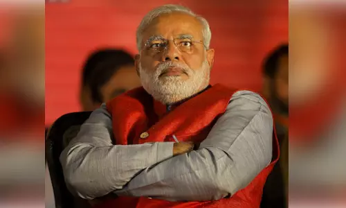 ജനങ്ങള് അനുഭവിച്ച കഷ്ടപ്പാട് പാഴാകില്ലെന്ന് പ്രധാനമന്ത്രി നരേന്ദ്രമോദി ജനങ്ങള് അനുഭവിച്ച കഷ്ടപ്പാട് പാഴാകില്ലെന്ന് പ്രധാനമന്ത്രി നരേന്ദ്രമോദി