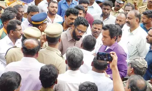 കലാഭവന്‍ മണിയുടെ ബന്ധുക്കളും സുഹൃത്തുക്കളും മറ്റന്നാള്‍ നടത്താനിരുന്ന ഉപവാസ സമരം വേണ്ടന്നുവെച്ചു