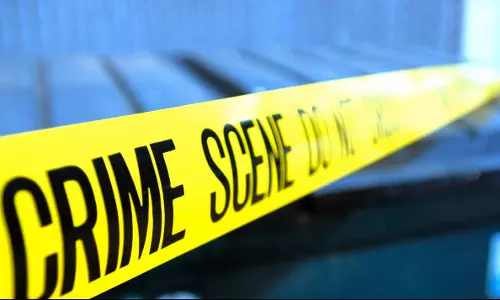 കുനിയില് ഇരട്ടക്കൊലപാതകം: സൌദിയില് അറസ്റ്റിലായ പ്രതിയെ കേരള പൊലീസ് കസ്റ്റഡിയില് വാങ്ങി കുനിയില് ഇരട്ടക്കൊലപാതകം: സൌദിയില് അറസ്റ്റിലായ പ്രതിയെ കേരള പൊലീസ് കസ്റ്റഡിയില് വാങ്ങി