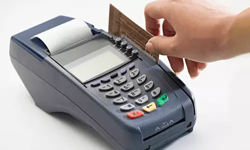 ഡിജിറ്റല്‍ ഇടപാടിലൂടെ നോട്ട് ക്ഷാമത്തെ നേരിട്ട് വന്‍കിട സ്ഥാപനങ്ങള്‍