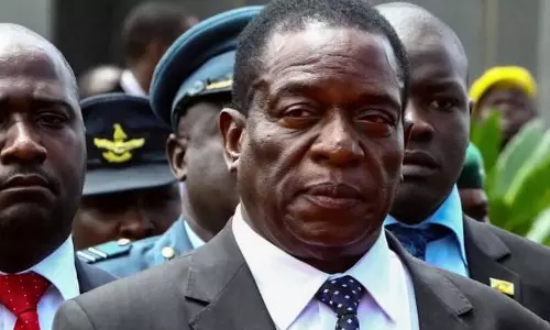 സിംബാബ്വെ പ്രസിഡന്റായി എമേഴ്സണ് ഇന്ന് ചുമതലയേല്ക്കും സിംബാബ്വെ പ്രസിഡന്റായി എമേഴ്സണ് ഇന്ന് ചുമതലയേല്ക്കും