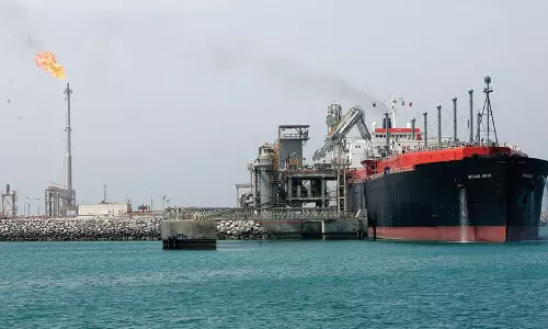 പുതിയ സമുദ്ര വ്യാപാര ഇടനാഴി തുറക്കാന് ഖത്തര് ഒരുങ്ങുന്നു പുതിയ സമുദ്ര വ്യാപാര ഇടനാഴി തുറക്കാന് ഖത്തര് ഒരുങ്ങുന്നു