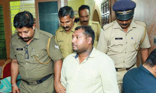 ബാങ്കുകളില്‍ എത്തിയ അസാധുനോട്ടുകളില്‍ കള്ളനോട്ടുകളും