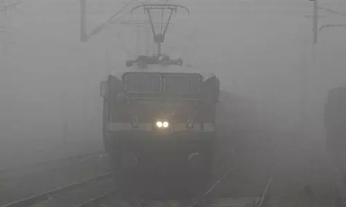 ഉത്തരേന്ത്യയിൽ മഞ്ഞുവീഴ്ച ശക്തം; റെയില്‍ - റോഡ് ഗതാഗതം താറുമാറായി