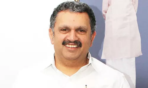 ഉണ്ണിത്താന്റെ പ്രസ്താവന പുച്ഛിച്ച് തള്ളുന്നുവെന്ന് മുരളീധരന് ഉണ്ണിത്താന്റെ പ്രസ്താവന പുച്ഛിച്ച് തള്ളുന്നുവെന്ന് മുരളീധരന്