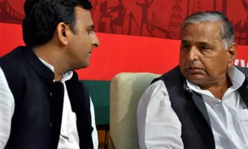 ഉത്തര്‍‌പ്രദേശില്‍ സമാജ്‍വാദി പാര്‍ട്ടി പിളര്‍പ്പിലേക്ക്‌