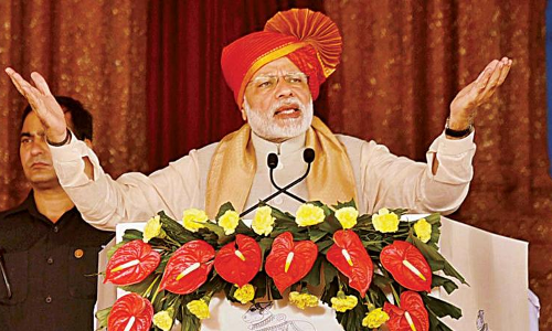 മോദിയുടെ പുതുവത്സര സമ്മാനം കാത്ത് സോഷ്യല്‍ മീഡിയയും