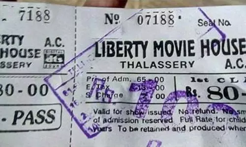 ലിബര്‍ട്ടി ബഷീറിന്റെ തിയേറ്ററില്‍ 80 രൂപയുടെ ടിക്കറ്റിന് ഈടാക്കുന്നത് 100 രൂപ