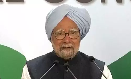 നോട്ട് നിരോധം: കൂടുതല് ദുരിതം വരാനിരിക്കുന്നുവെന്ന് മന്മോഹന് സിങ് നോട്ട് നിരോധം: കൂടുതല് ദുരിതം വരാനിരിക്കുന്നുവെന്ന് മന്മോഹന് സിങ്