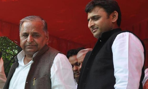 സൈക്കിളില് അവകാശം ഉന്നയിച്ച് മുലായം കത്ത് നല്കി; അഖിലേഷ് ഇന്ന് രാഹുലിനെ കണ്ടേക്കും സൈക്കിളില് അവകാശം ഉന്നയിച്ച് മുലായം കത്ത് നല്കി; അഖിലേഷ് ഇന്ന് രാഹുലിനെ കണ്ടേക്കും