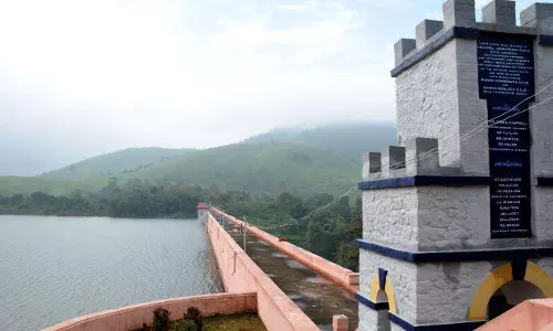 മുല്ലപ്പെരിയാര്: സര്ക്കാര് നിലപാടിനെതിരെ സമരം ശക്തമാക്കി സമരസമിതി മുല്ലപ്പെരിയാര്: സര്ക്കാര് നിലപാടിനെതിരെ സമരം ശക്തമാക്കി സമരസമിതി