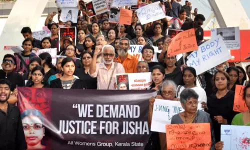 ജിഷ വധം നടന്ന സ്ഥലം എന്തുകൊണ്ട് സീല് ചെയ്തില്ലെന്ന് പൊലീസ് കംപ്ലയിന്റ് അതോറിറ്റി ചെയര്മാന് ജിഷ വധം നടന്ന സ്ഥലം എന്തുകൊണ്ട് സീല് ചെയ്തില്ലെന്ന് പൊലീസ് കംപ്ലയിന്റ് അതോറിറ്റി ചെയര്മാന്