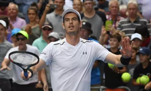 ആന്‍ഡി മറെയും വാവറിങ്കയും മുന്നോട്ട്