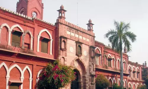 അലിഗഢ് സര്വകലാശാലയുടെ ന്യൂനപക്ഷ പദവി എടുത്തുകളയണമെന്നാവശ്യപ്പെട്ട് കേന്ദ്രത്തിന്റെ സത്യവാങ്മൂലം അലിഗഢ് സര്വകലാശാലയുടെ ന്യൂനപക്ഷ പദവി എടുത്തുകളയണമെന്നാവശ്യപ്പെട്ട് കേന്ദ്രത്തിന്റെ സത്യവാങ്മൂലം