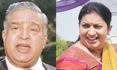 ടി എസ് സുബ്രമണ്യത്തിന് സ്മൃതി ഇറാനിയുടെ പരിഹാസം ടി എസ് സുബ്രമണ്യത്തിന് സ്മൃതി ഇറാനിയുടെ പരിഹാസം