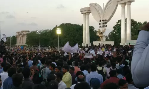 ജെല്ലിക്കെട്ടിനായി പ്രത്യേക ഓര്‍ഡിനന്‍സ് ഉടനുണ്ടായേക്കില്ല