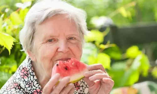 പ്രായമായവര്‍ക്ക് കഴിക്കാന്‍ എന്തെല്ലാം നല്‍കാം?