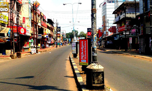 സ്കൂള് കലോൽസവ നഗരിയിലൂടെ പോകാന് ബി.ജെ.പി വിലാപയാത്രക്ക് അനുമതി സ്കൂള് കലോൽസവ നഗരിയിലൂടെ പോകാന് ബി.ജെ.പി വിലാപയാത്രക്ക് അനുമതി