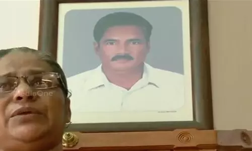 പ്രതികള്‍ക്ക് വേണ്ടി കൊലപാതക കേസ് അട്ടിമറിക്കാന്‍ പബ്ലിക് പ്രോസിക്യൂട്ടര്‍ ശ്രമിച്ചതായി പരാതി