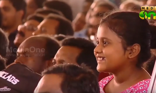 നാടകവേദിയില്‍ ഒന്‍പത് വയസ്സുകാരിയുടെ വിധിപ്രഖ്യാപനം