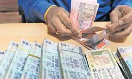 അസാധു നോട്ടുകള് മാറ്റി വാങ്ങാന് ഒരവസരം കൂടി അസാധു നോട്ടുകള് മാറ്റി വാങ്ങാന് ഒരവസരം കൂടി