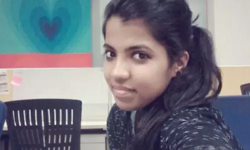 രസിലക്ക് ആദരാഞ്ജലി അര്‍പ്പിച്ച് വന്‍ജനാവലി