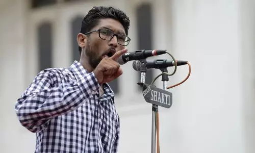 സിപിഎമ്മിന്റെ വികസന മാതൃക ദളിതരെ സംബന്ധിച്ച് പരാജയമെന്ന് ജിഗ്നേഷ് മേവാനി സിപിഎമ്മിന്റെ വികസന മാതൃക ദളിതരെ സംബന്ധിച്ച് പരാജയമെന്ന് ജിഗ്നേഷ് മേവാനി