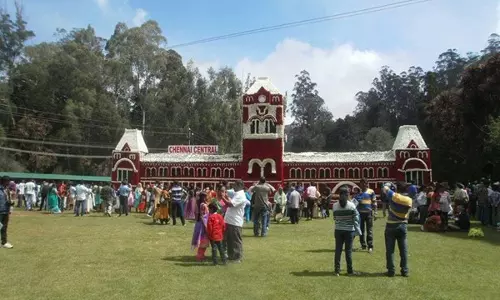 വസന്തത്തിന്റെ വിസ്മയമൊരുക്കി ഊട്ടി പുഷ്പമേള