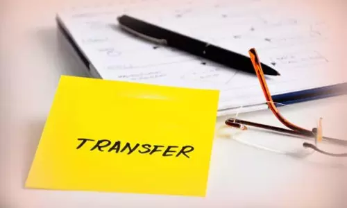 നഗരകാര്യ ഡയറക്ടറേറ്റില്‍ നൂറുകണക്കിന് ജീവനക്കാരെ സ്ഥലംമാറ്റിയതായി പരാതി