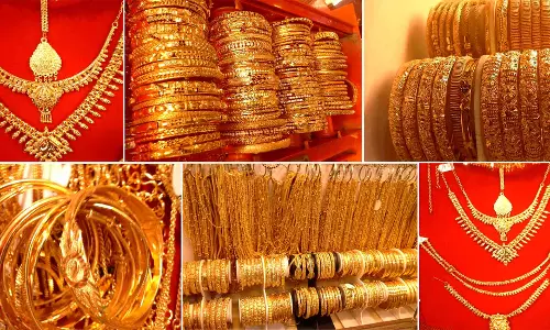 തൃശൂരില് ഗോള്ഡ് കവറിങ് ആഭരണ ശാലയില് മോഷണം തൃശൂരില് ഗോള്ഡ് കവറിങ് ആഭരണ ശാലയില് മോഷണം