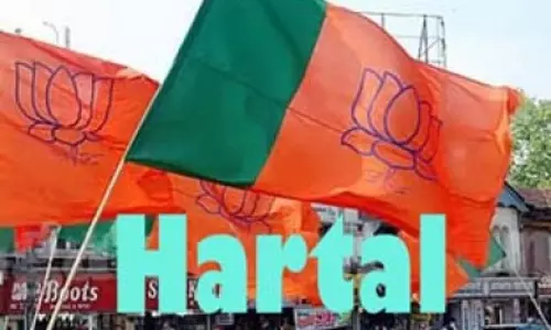 തിരുവനന്തപുരത്ത് ബിജെപി ഹര്ത്താല് തുടങ്ങി തിരുവനന്തപുരത്ത് ബിജെപി ഹര്ത്താല് തുടങ്ങി