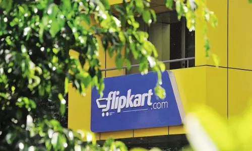 ഫ്ലിപ്പ്കാര്‍ട്ട് 700 ഓളം ജീവനക്കാരെ പിരിച്ചുവിടുന്നു