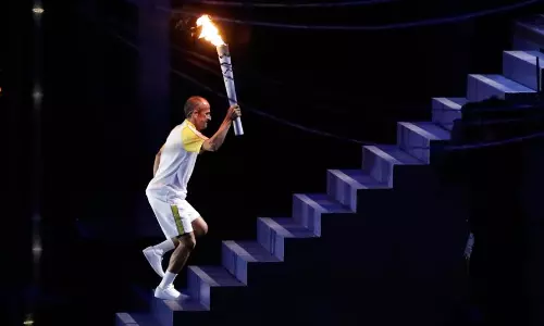 റിയോയില് ഒളിമ്പിക് ദീപം തെളിച്ച് ലീമ റിയോയില് ഒളിമ്പിക് ദീപം തെളിച്ച് ലീമ